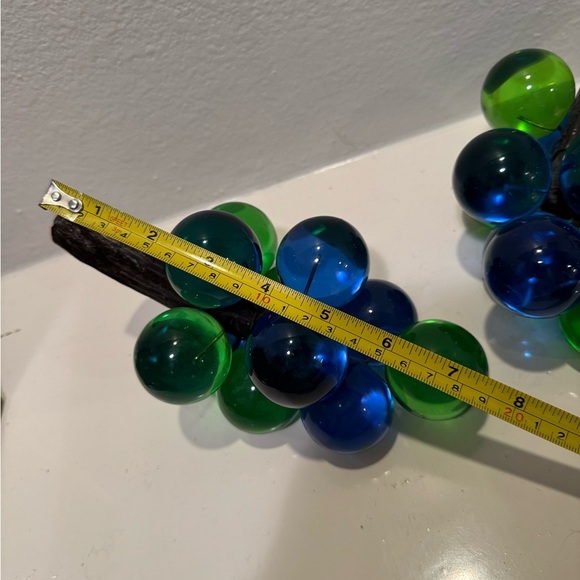 Vintage Pair of MCM Green & Blue Lucite Grape Clusters - Picture 5 of 6
